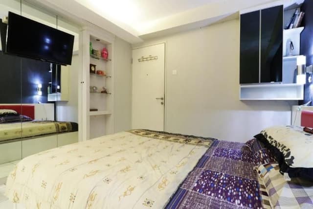 Studio Room