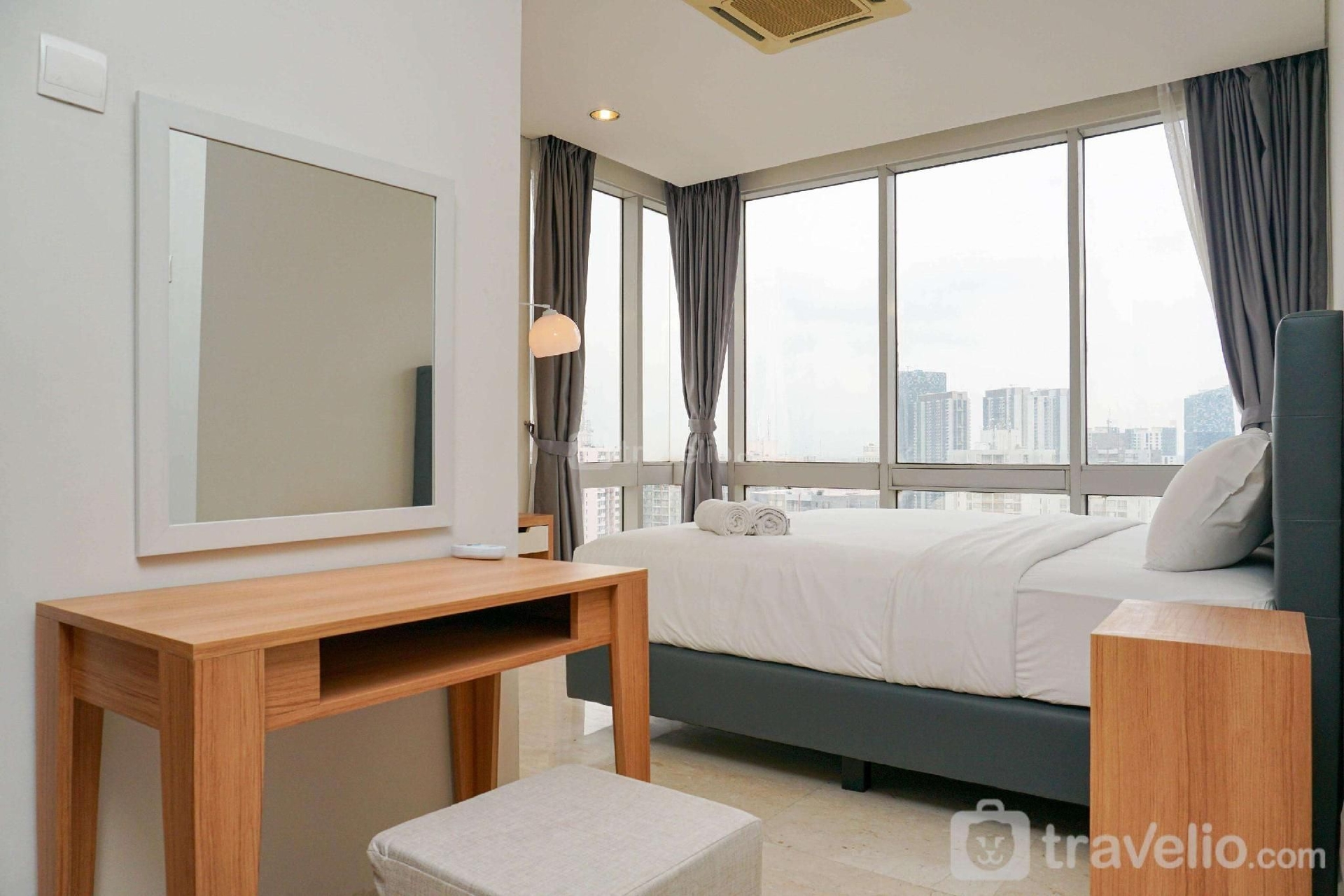 Elegant 2BR at The Empyreal Apartment By Travelio1