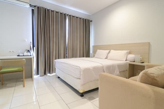 Deluxe Room (Smoking)