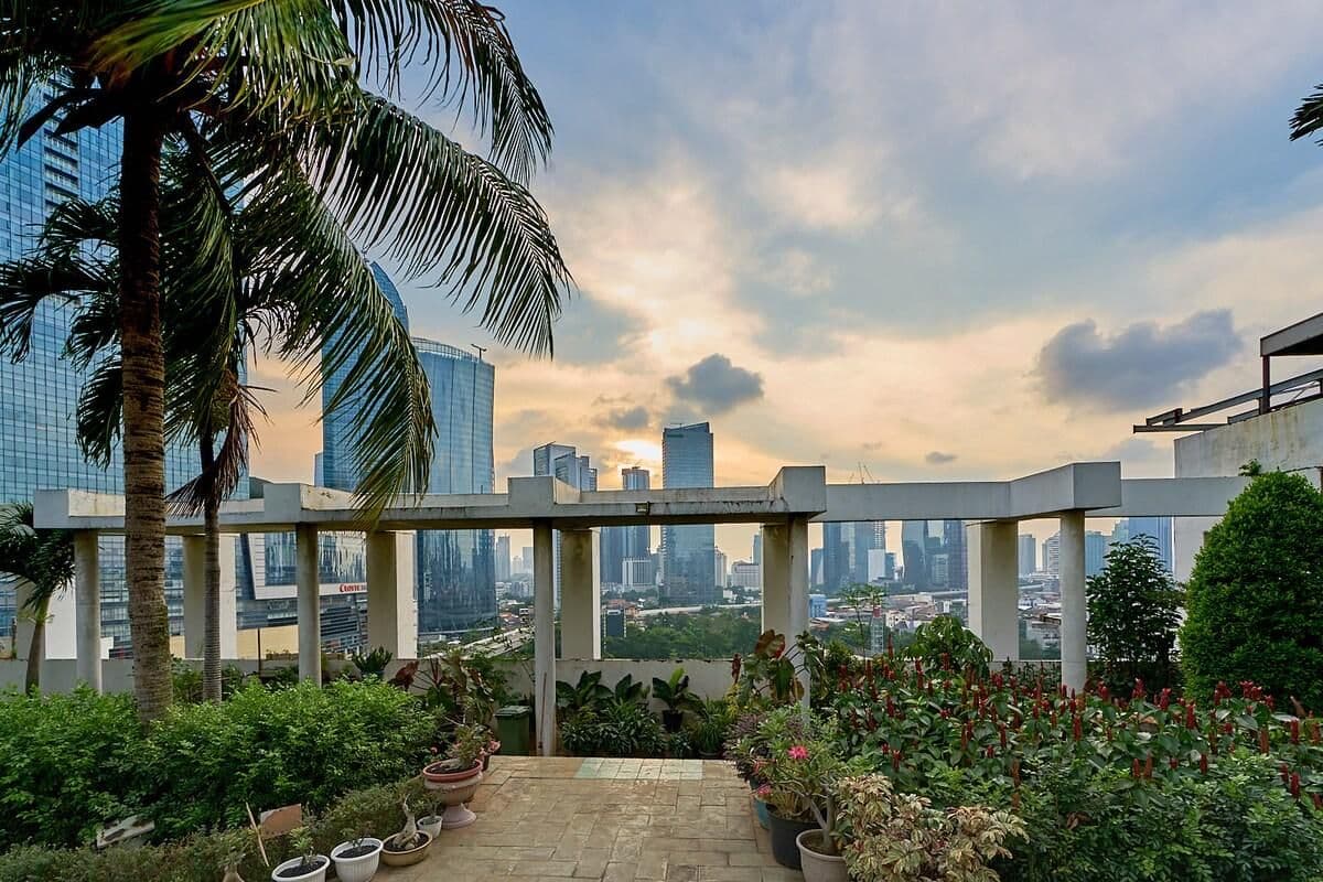 Magnificent View 2BR above Mall, 1 King + 1 Queen Magnificent View 2BR above Mall, 1 King + 1 Queen
