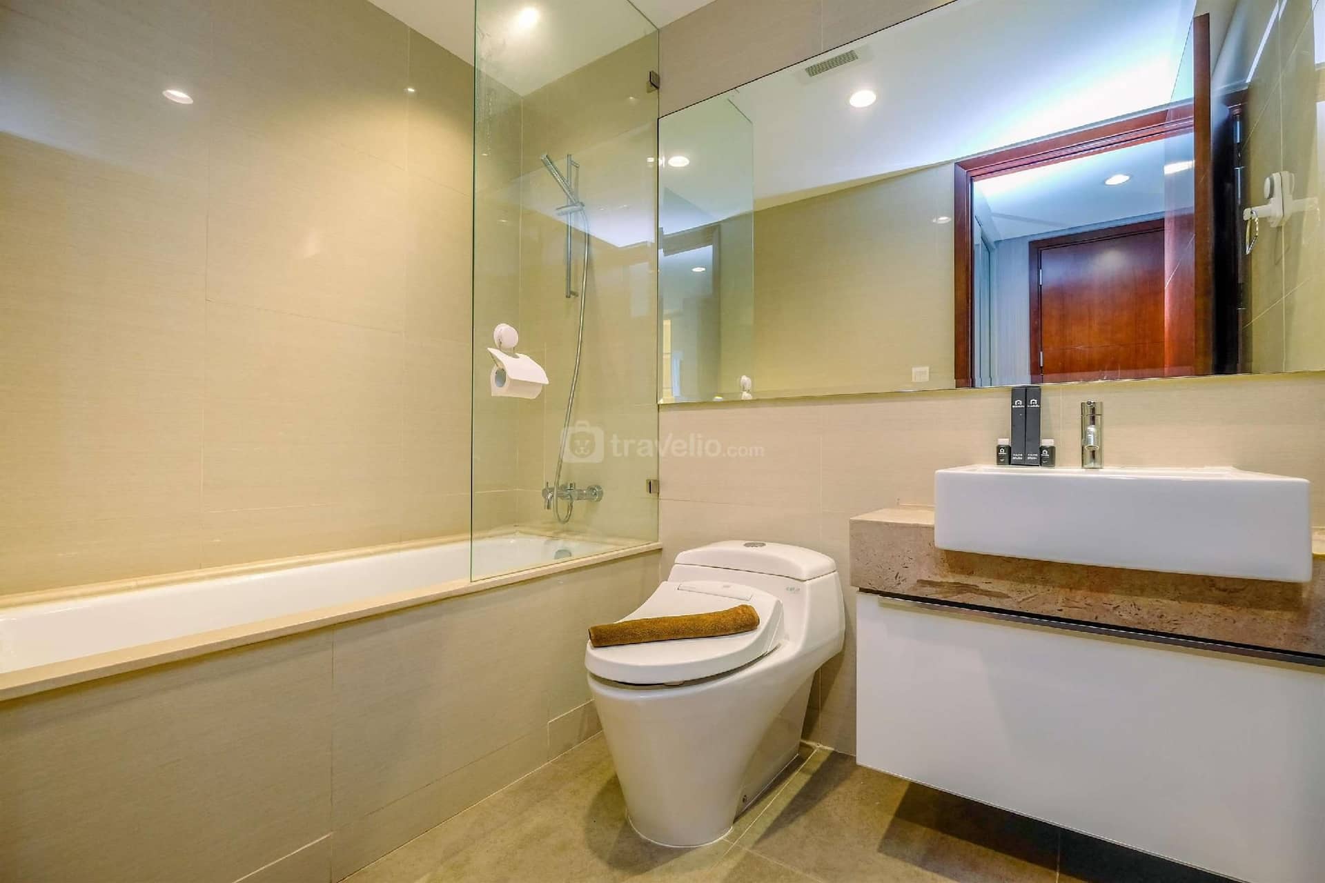 Spacious 3BR Apt Casa Grande Residence By Travelio Spacious 3BR Apt Casa Grande Residence By Travelio