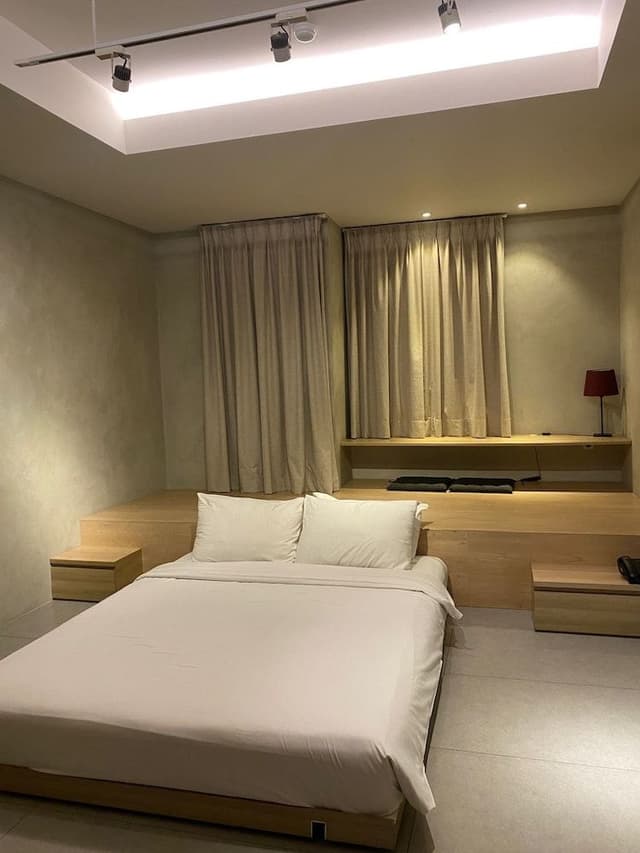 Tomoni Suite