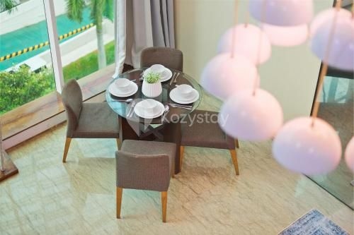 อพาร์ตเมนต์ 3 ห้องนอน 2 ห้องน้ำส่วนตัว ขนาด 122 ตร.ม. – กาโตะต์ซูโบรโต (Callisto by Kozystay - Mega Kuningan)4