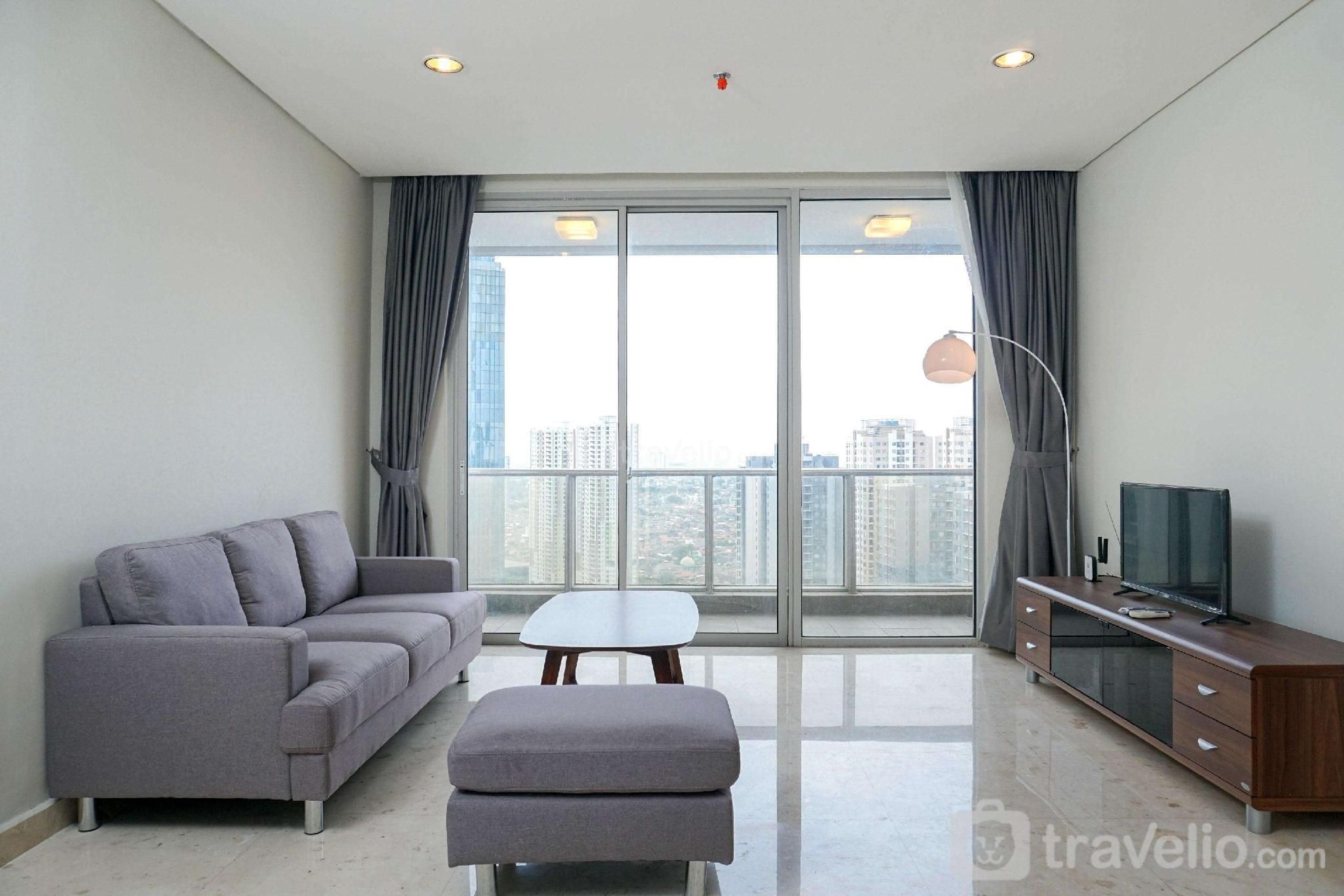 2 ห้องนอน 1 ห้องน้ำส่วนตัว ขนาด 87 ตร.ม. – คูนิงกัน (New 2BR at The Empyreal Epicentrum Apt By Travelio)2