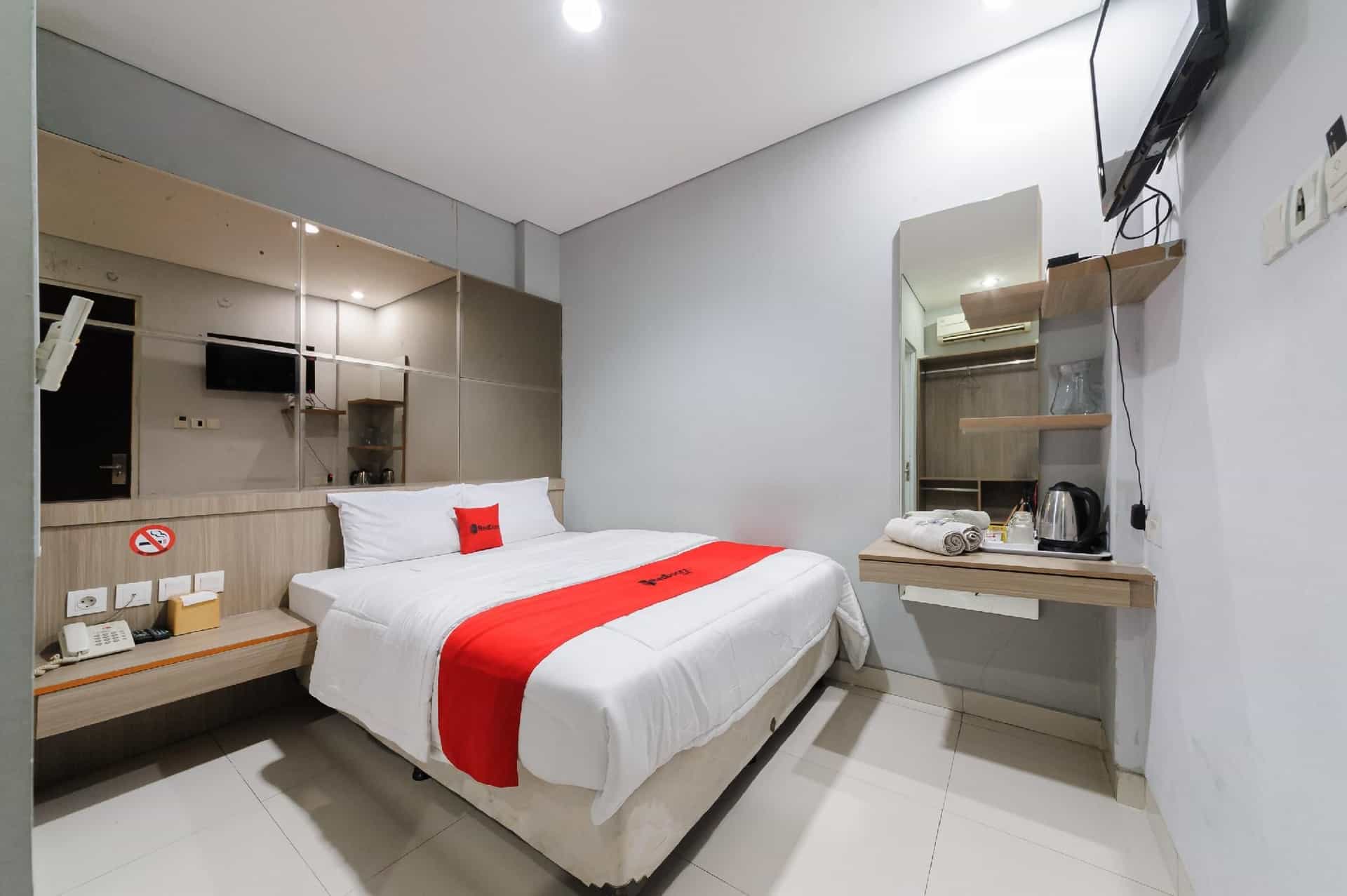 RedDoorz Plus near Grand Indonesia Jakarta RedDoorz Plus near Grand Indonesia Jakarta