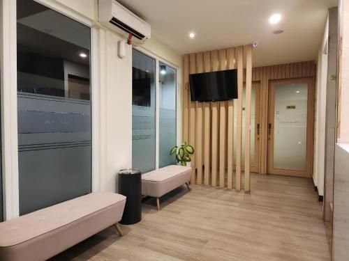 Whiz Capsule Hotel Thamrin Jakarta3