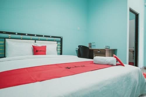 RedDoorz Room