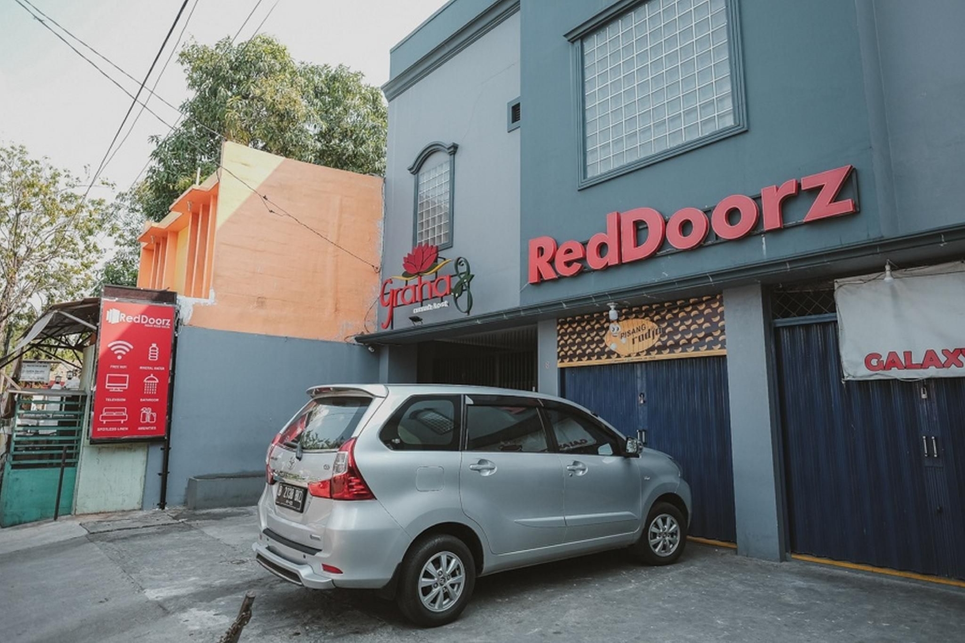 เรดดอร์ซ เนียร์ RSUD โกจา (RedDoorz near RSUD Koja)0