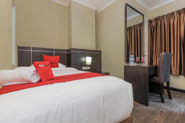 RedDoorz Room