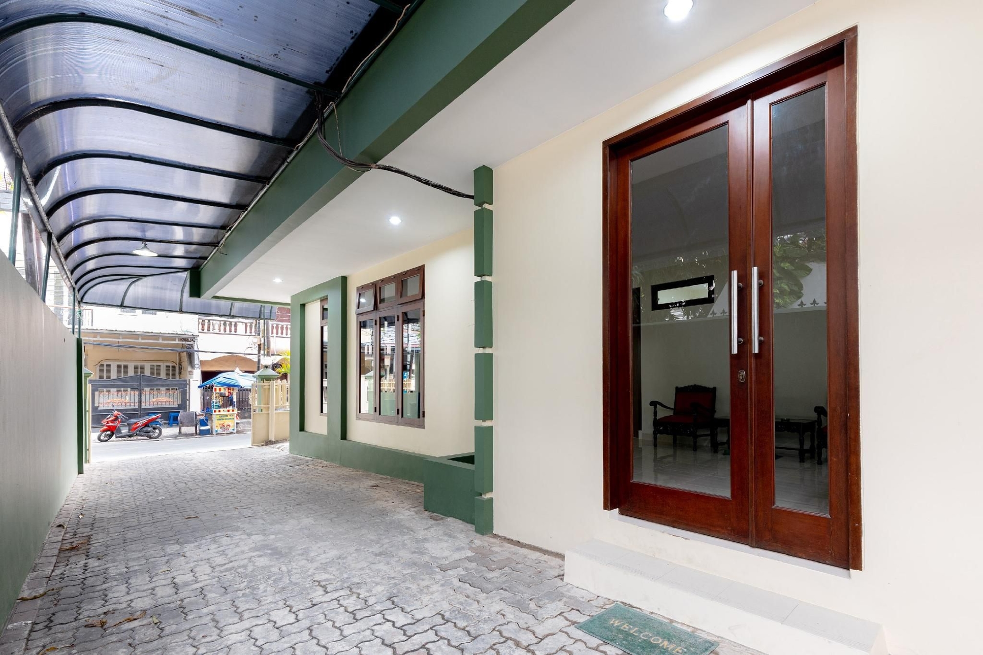 Urbanview Hotel Mitra near Grand Indonesia0
