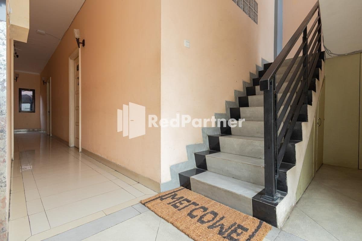 Star Hotel Jaksa Mitra RedDoorz Star Hotel Jaksa Mitra RedDoorz