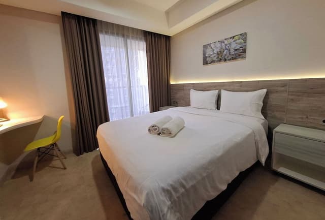 Luxury Studio, 1 Queen Bed, Private Bathroom