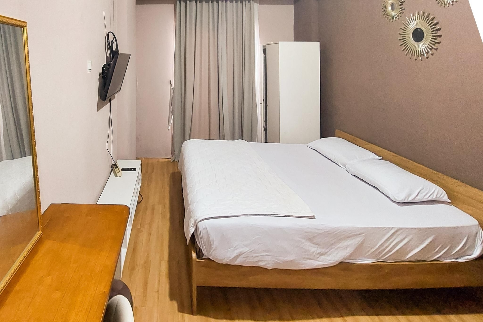 RedLiving Apartemen Sunter Park View - Mega Room Tower B2
