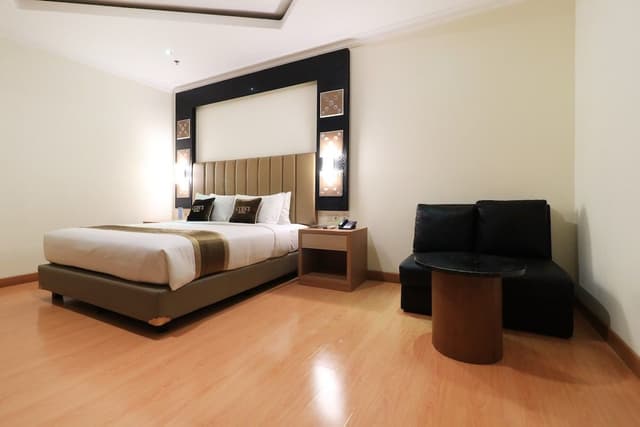 Deluxe Suite