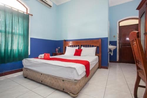 RedDoorz Room