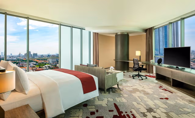 KING CORNER SUITE