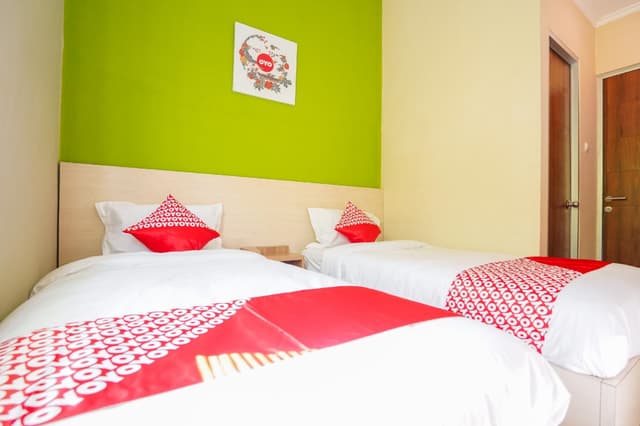 Standard Twin Room