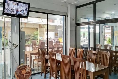 SAS Guest House Mitra RedDoorz @ Darmo Park 2 Surabaya3