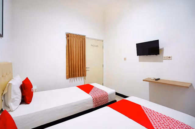 Standard Twin Room - Non-Smoking