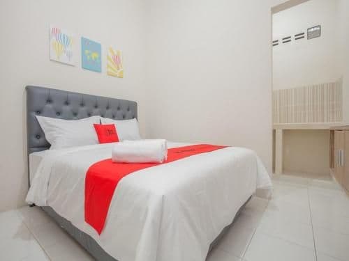 RedDoorz Room