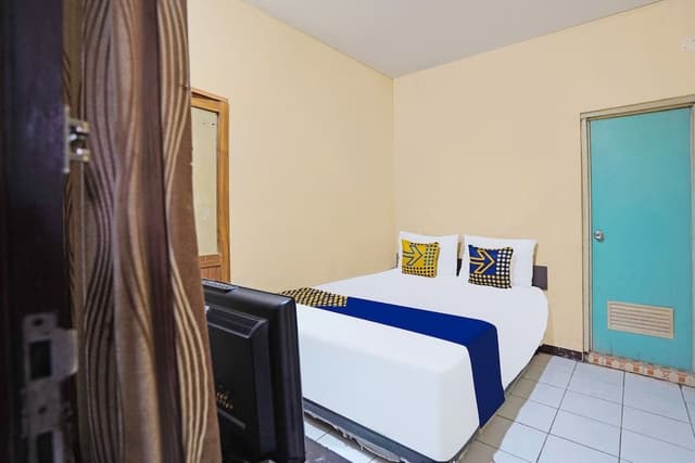 Economy Double Room