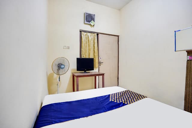 SPOT ON Room without Air Conditioning