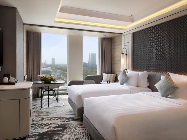 Deluxe Room, 2 Twin Beds, City View