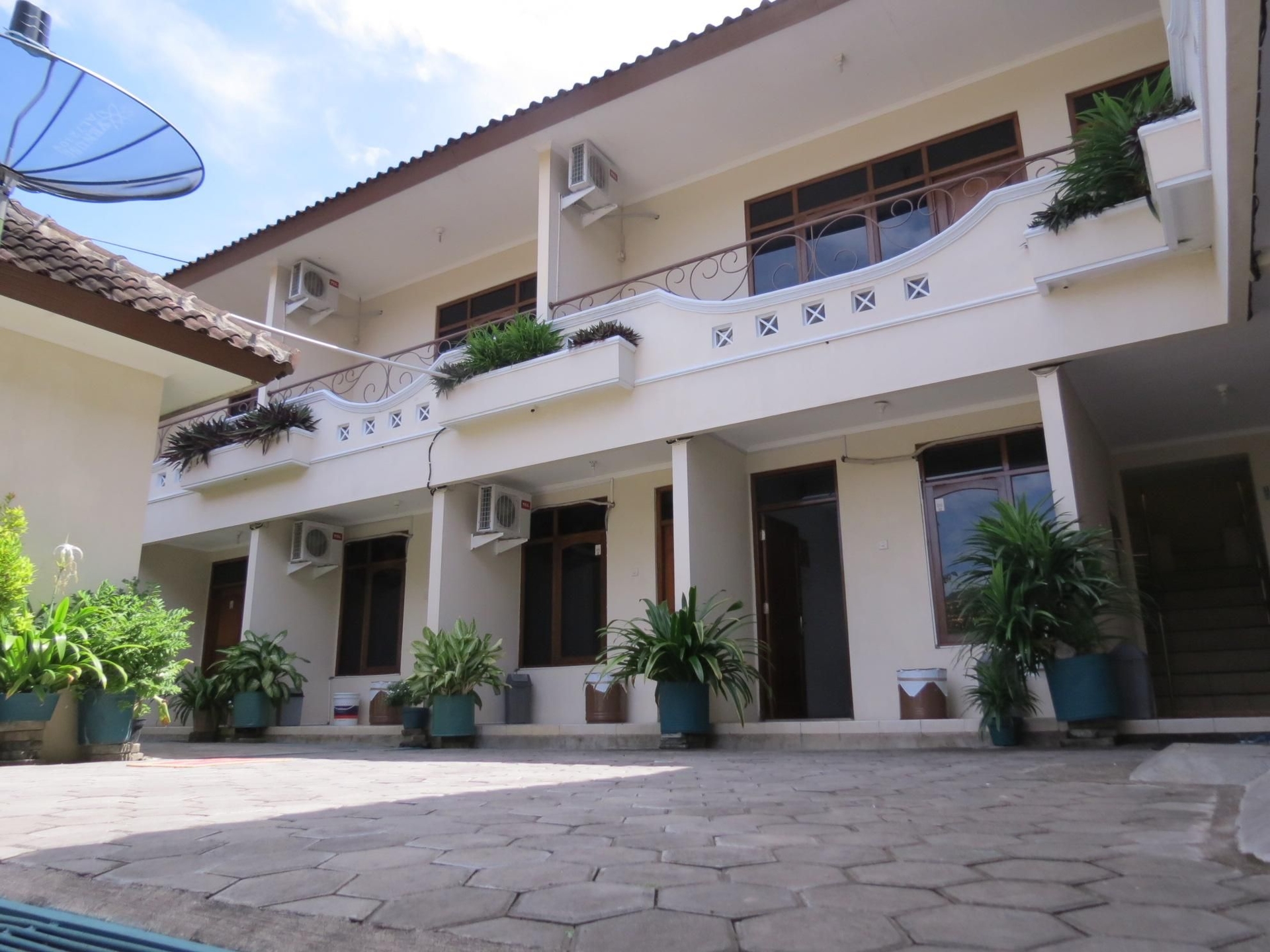 โรงแรมแฟมิลี ชาเรียะห์ 1 (Hotel Family Syariah 1)1