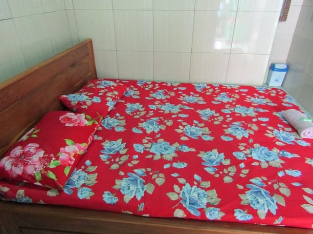 Economy Room