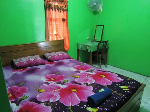 Economic Room
