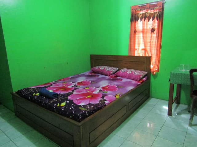 Economic Room