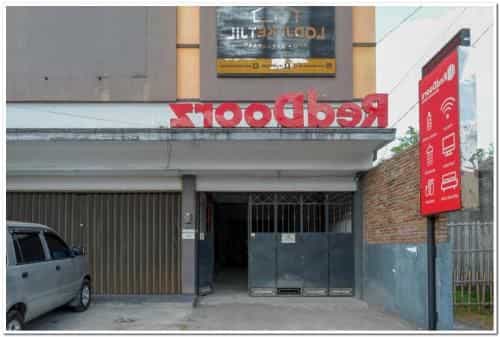 เรดดอร์ซ เนียร์ ยอกยา เอ็กซ์โป เซนเตอร์ 2 เรดดอร์ซ เนียร์ ยอกยา เอ็กซ์โป เซนเตอร์ 2
