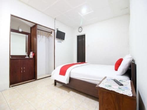 RedDoorz Room