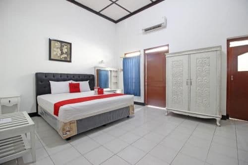 RedDoorz Room