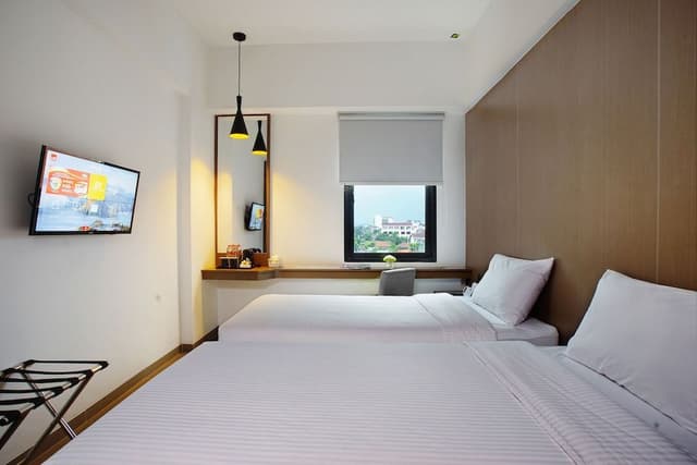 Superior Twin Room, City View