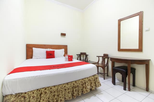 RedDoorz Room