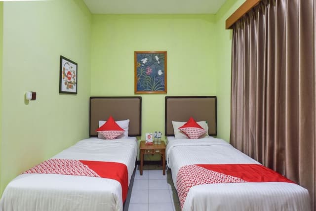 Standard Twin Room