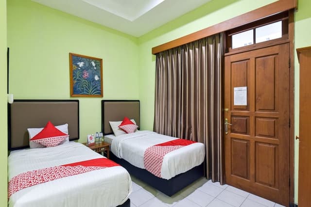 Standard Twin Room