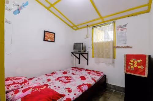 Standard Room Shared Bathroom