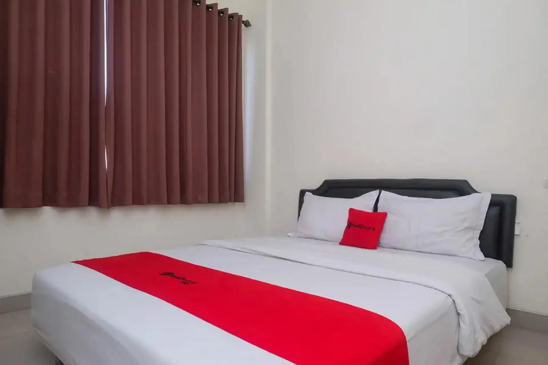 RedDoorz @ Arkana Seturan Pakuwon Mall RedDoorz @ Arkana Seturan Pakuwon Mall