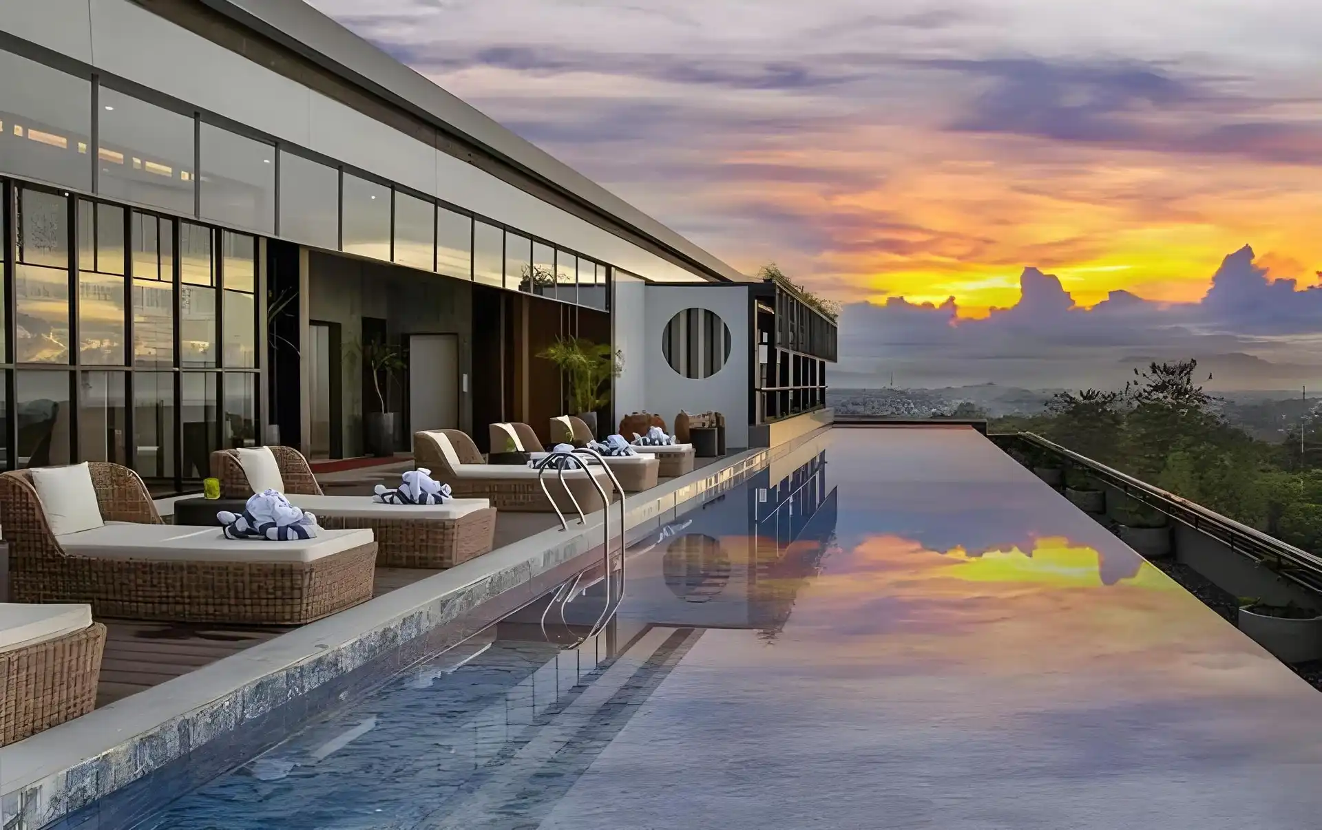 โรงแรม เดอะ มโนฮาระ ยงยาการ์ตา โรงแรม เดอะ มโนฮาระ ยงยาการ์ตา