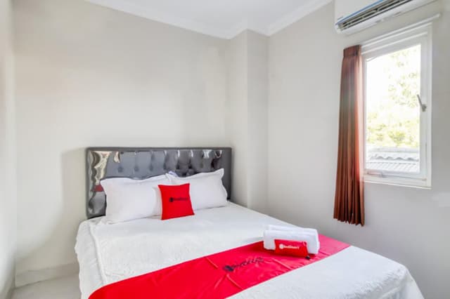 RedDoorz Room