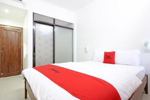RedDoorz Room