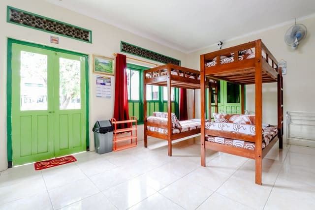 Shared Dormitory, Mixed Dorm