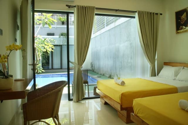 Deluxe Room Pool Access (Lantai 1)