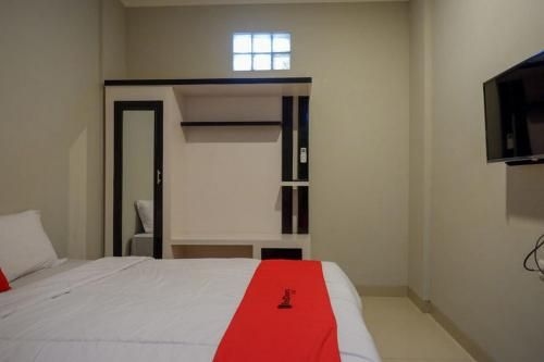 RedDoorz Plus near Jogja City Mall 53