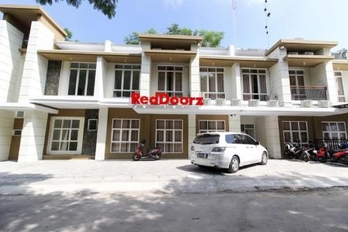 เรดดอร์ซ เนียร์ ยกยาซิตี้มอลล์ 3 (RedDoorz near Jogja City Mall 3)2