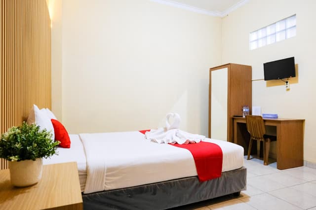RedDoorz Room