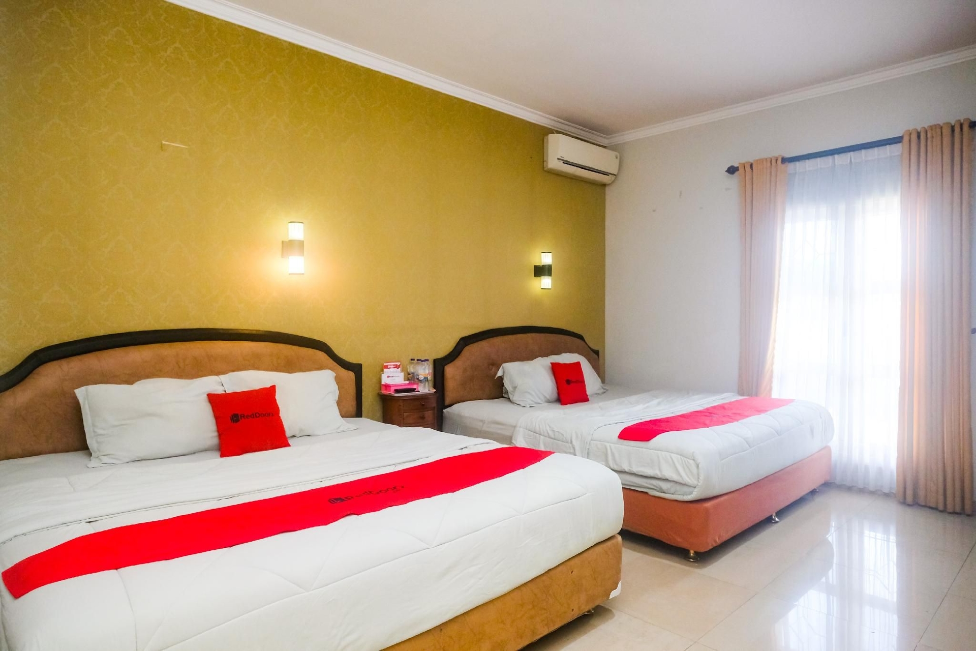 เรดดอร์ซ พลัส เนียร์ อดิสุจิปโต แอร์พอร์ต 2 (RedDoorz Plus near Adisucipto Airport 2)3