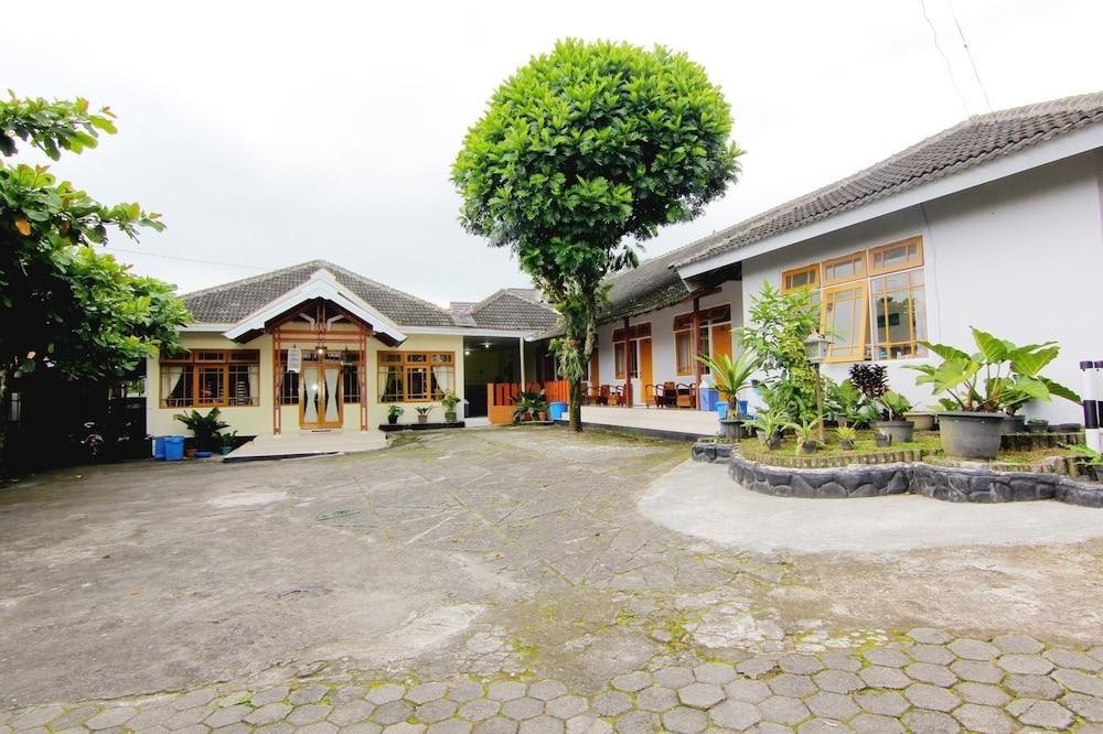 โรงแรมวิชายา 2 กาลิอูรัง (Hotel Wijaya 2 Kaliurang)3
